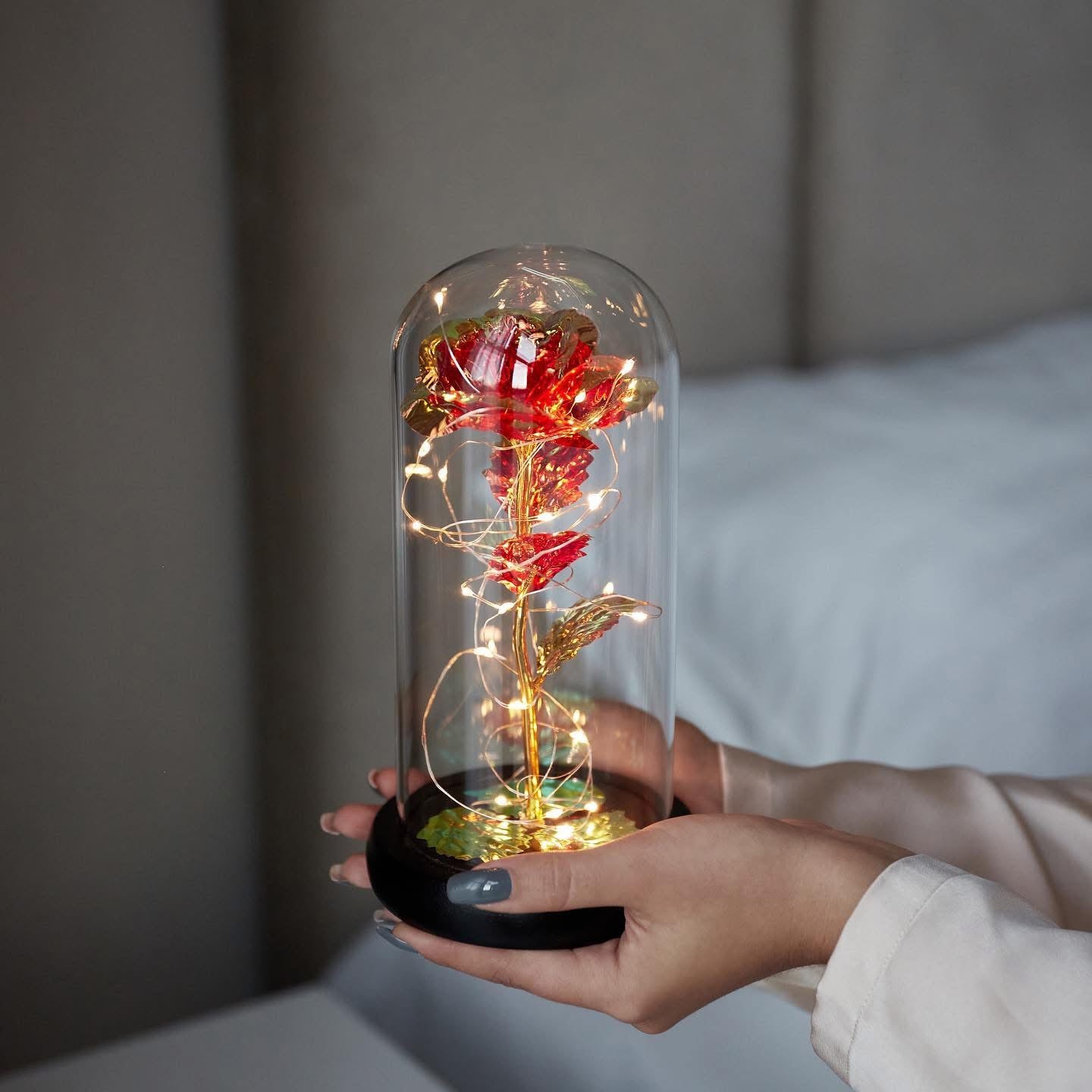 Wieczna Róża w Szklanej Kopule